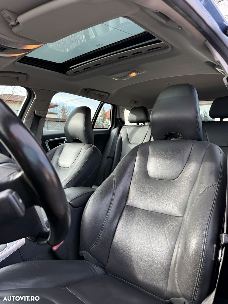 Volvo V60 D6 Plug-In-Hybrid AWD Geartronic Momentum - 7