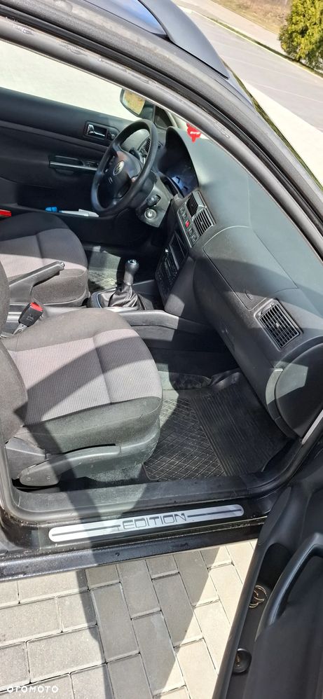 Volkswagen Golf 1.6 Comfortline - 10