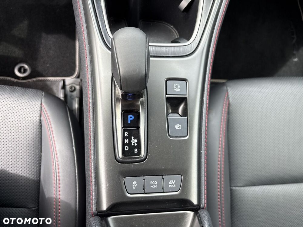 Lexus LBX 1.5 Hybrid Emotion - 26