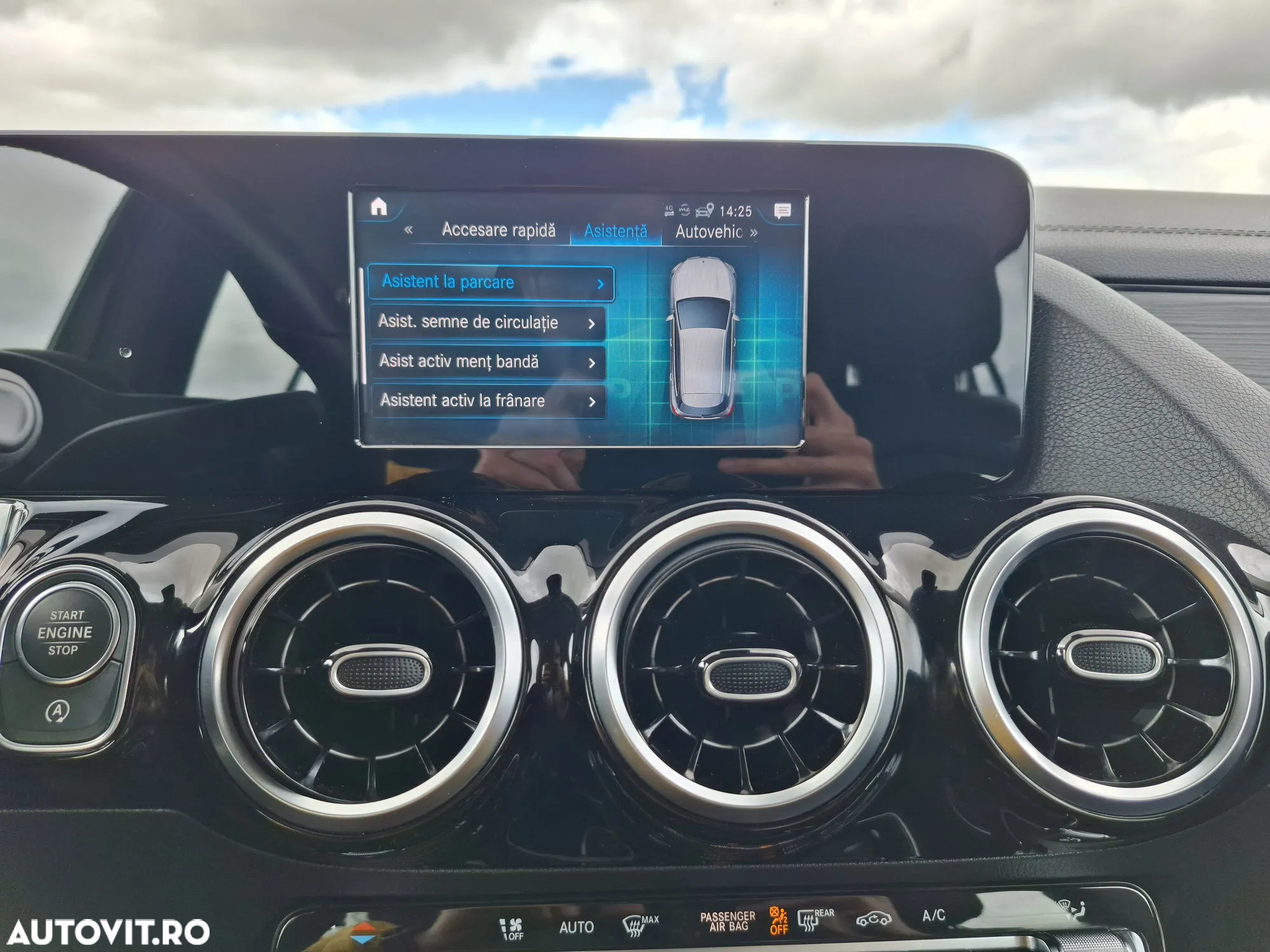 Mercedes-Benz GLA 200 d 4Matic 8G-DCT - 25
