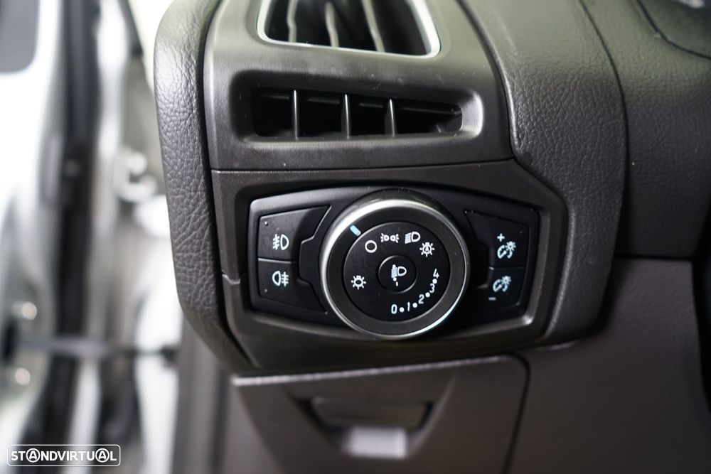 Ford Focus SW 1.0 EcoBoost Business - 29