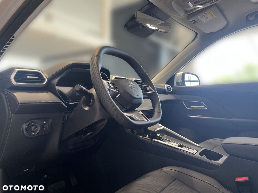 MG ZS Hybrid+ - 26