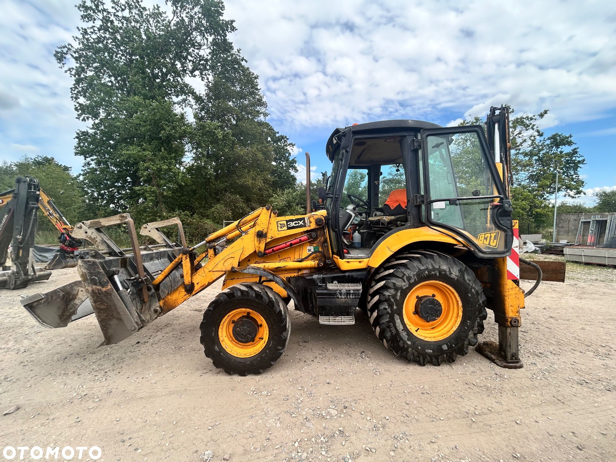 JCB 3xc - 1