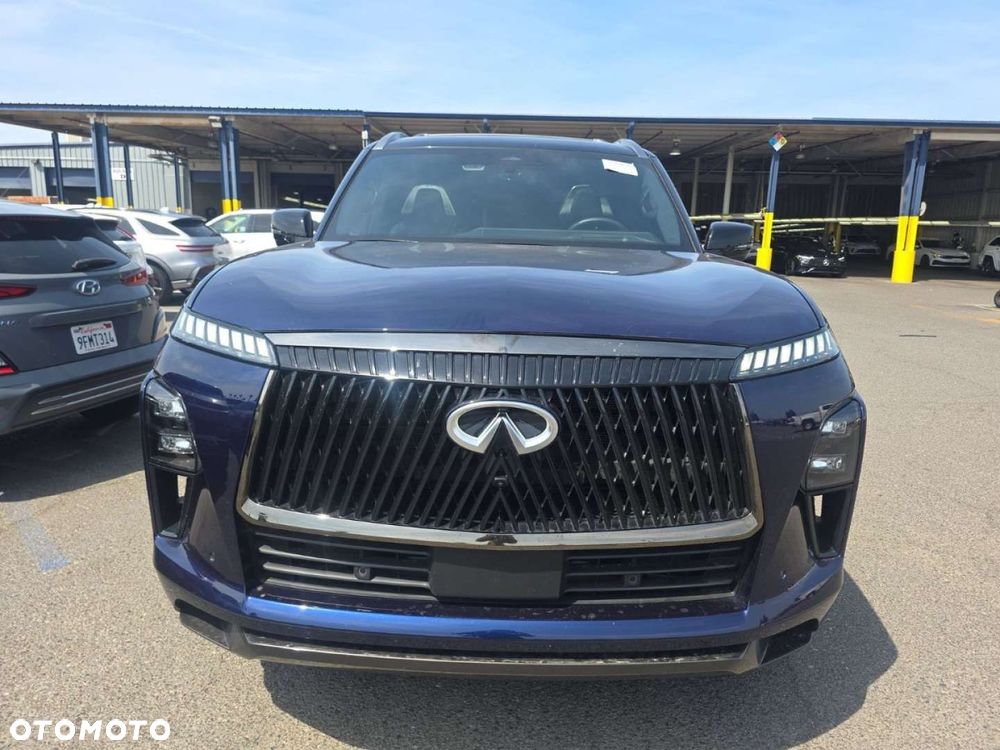 Infiniti QX80 - 7