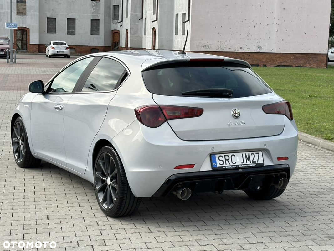 Alfa Romeo Giulietta 2.0 JTDM Distinctive - 11