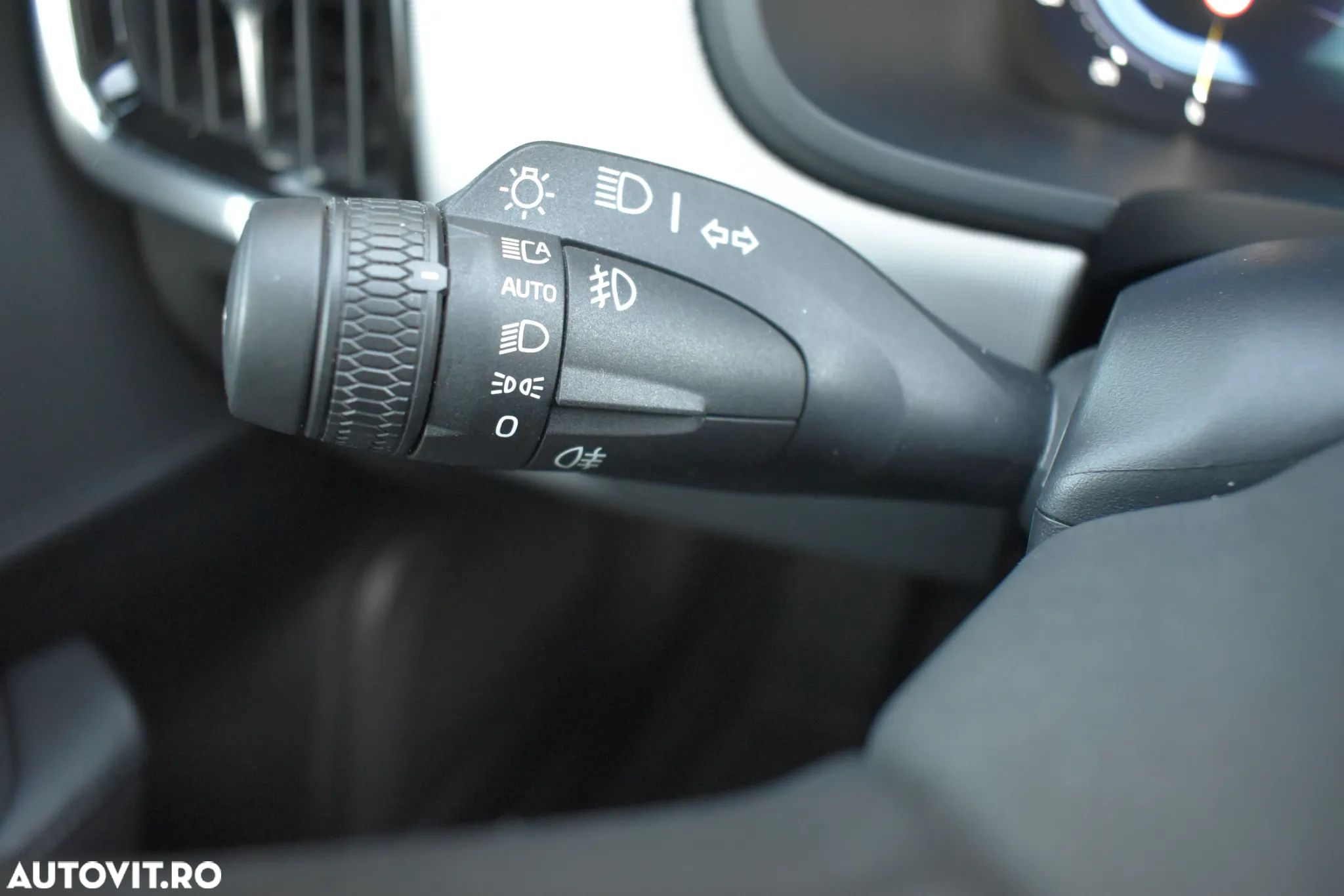 Volvo S90 - 32