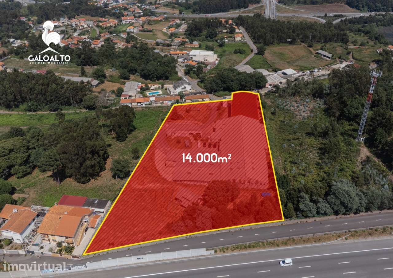 Armazéns com uma área de 5.270m2, em terreno com 14.000m2. - Grande imagem: 2/35