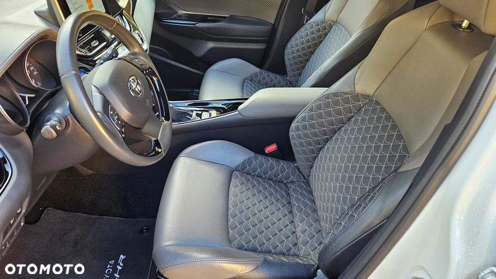 Toyota C-HR - 8