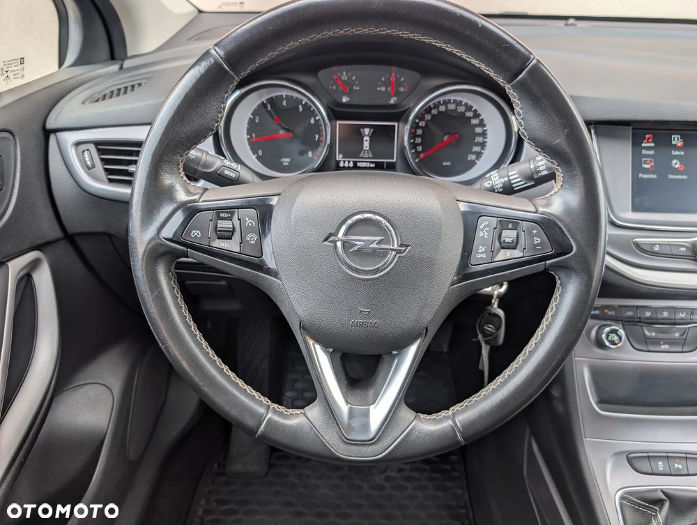 Opel Astra 1.4 T Dynamic - 32