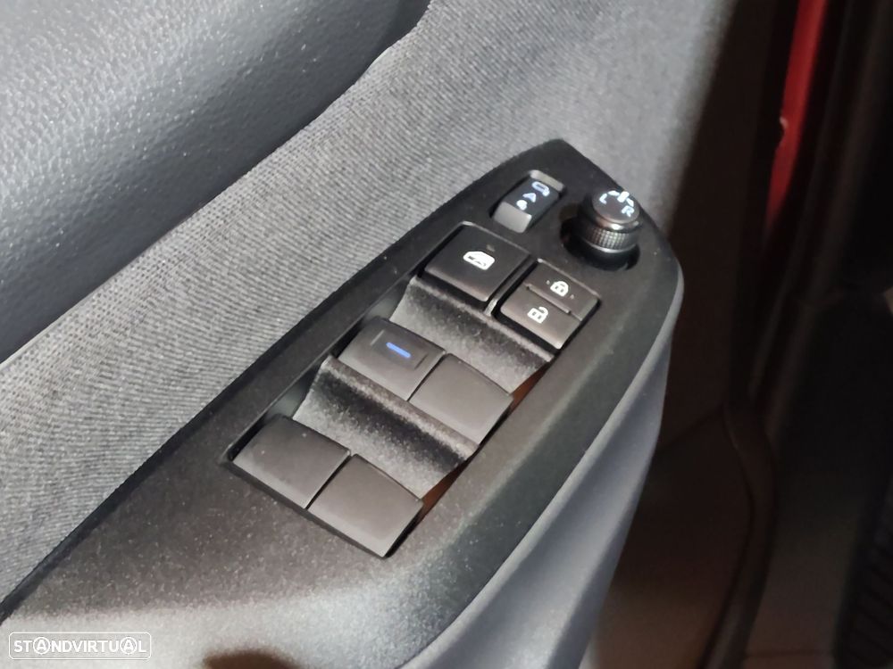 Toyota Yaris 1.5 HDF Luxury - 24