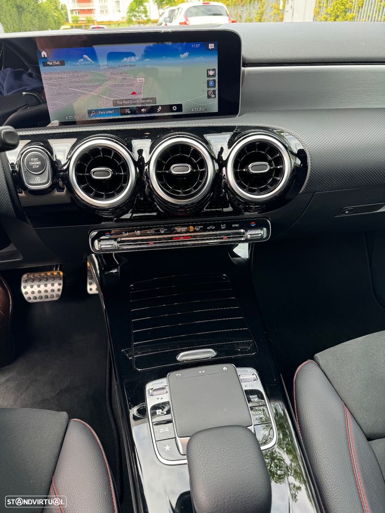 Mercedes-Benz A 200 AMG Line Aut. - 31