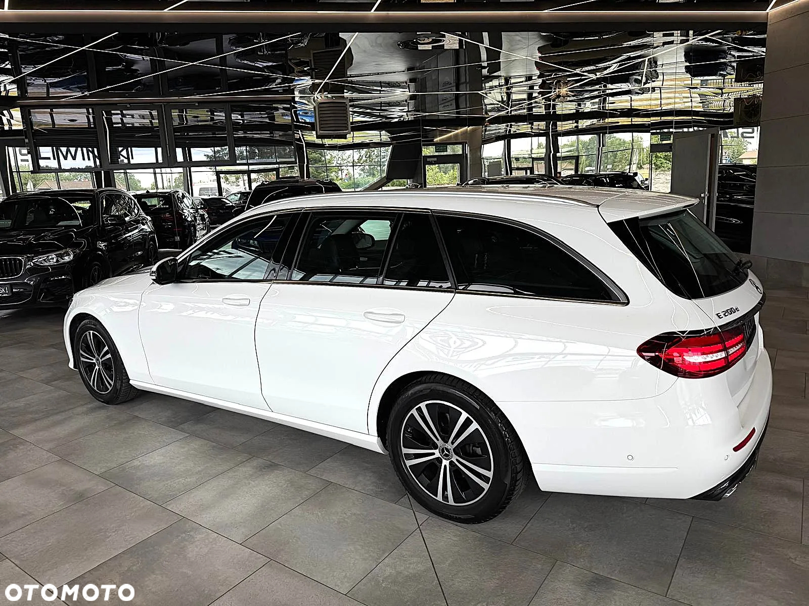 Mercedes-Benz Klasa E 200 d T 9G-TRONIC Avantgarde - 5