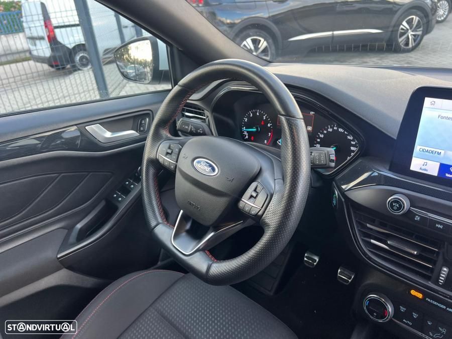 Ford Focus 1.0 EcoBoost MHEV ST-Line - 11