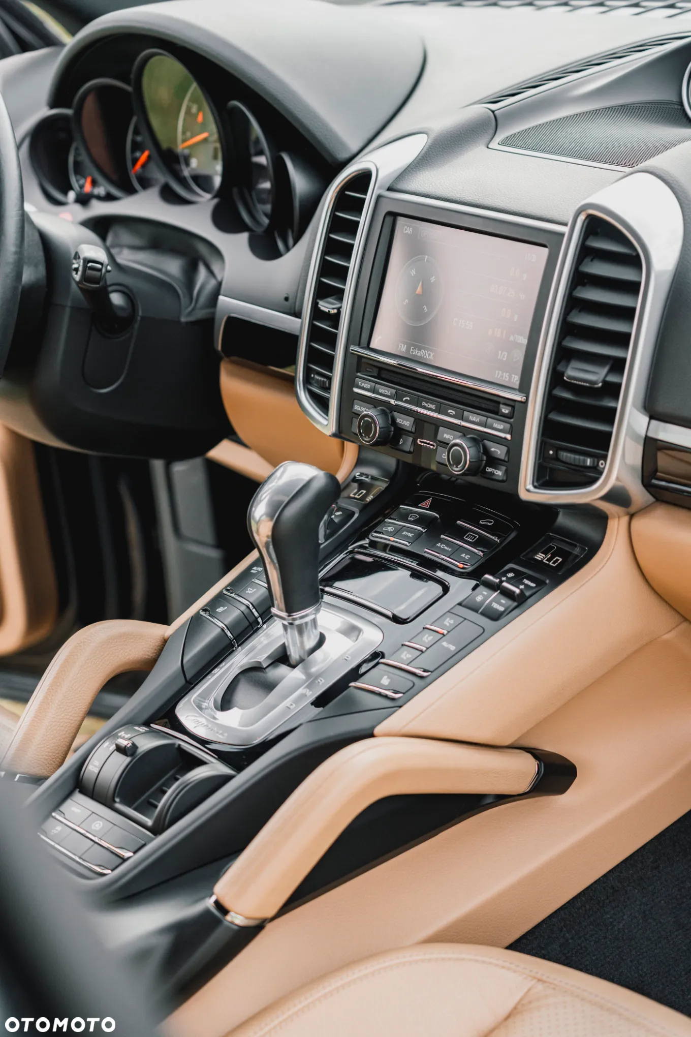 Porsche Cayenne Standard - 15