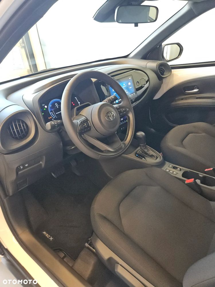 Toyota Aygo X Hybrid 1.5 Comfort e-CVT - 13