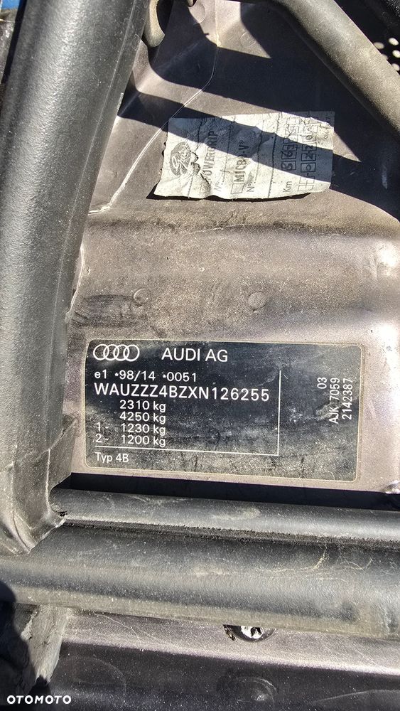 Audi A6 Avant - 16