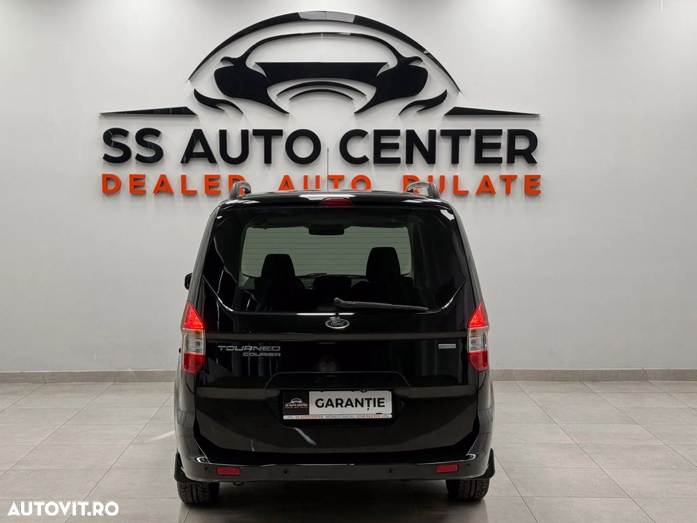 Ford Tourneo Courier 1.0 EcoBoost Titanium - 12