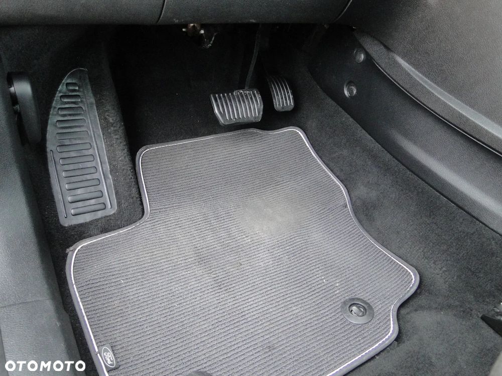 Ford S-Max 2.0 TDCi DPF Titanium - 34