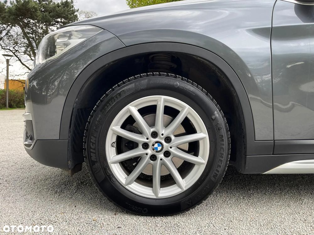 BMW X1 sDrive18d - 14