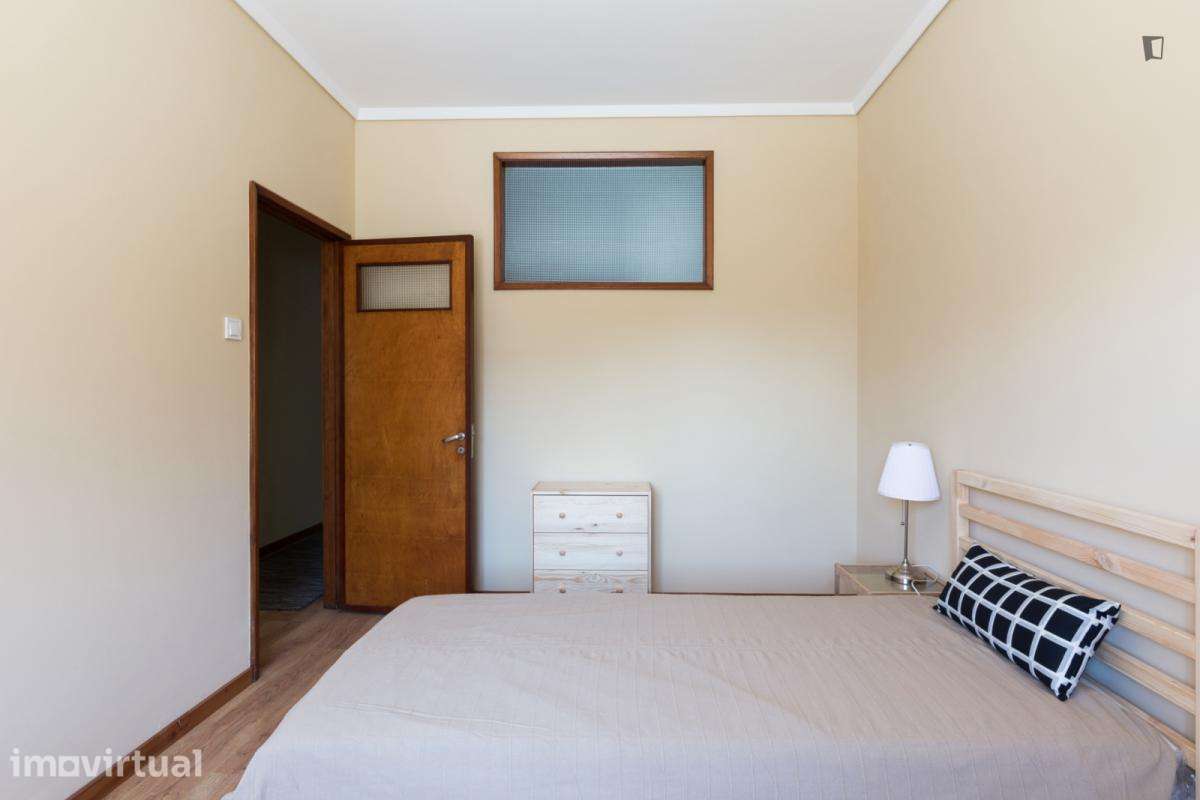 Quarto - localizado em São Mamede de Infesta Porto - Grande imagem: 5/15