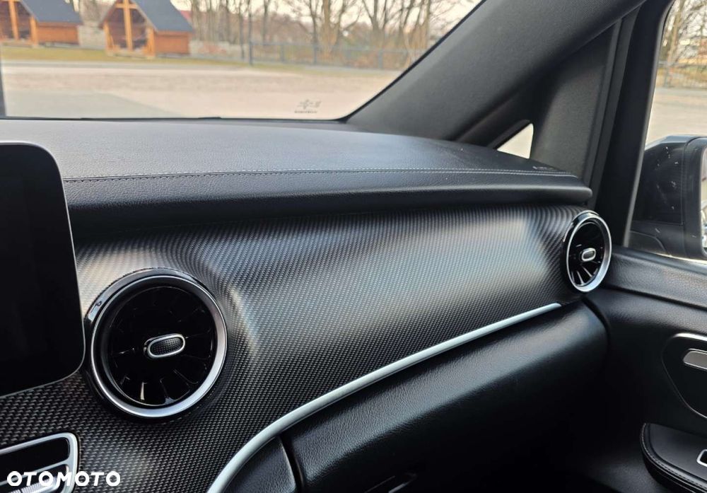 Mercedes-Benz Klasa V - 18