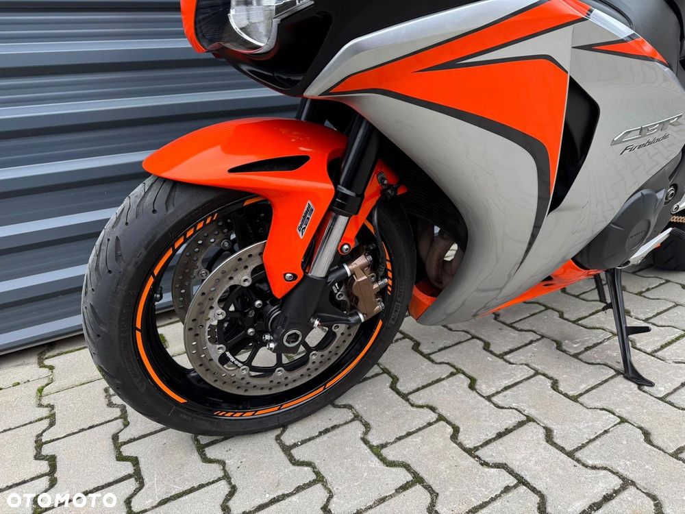 Honda CBR - 15