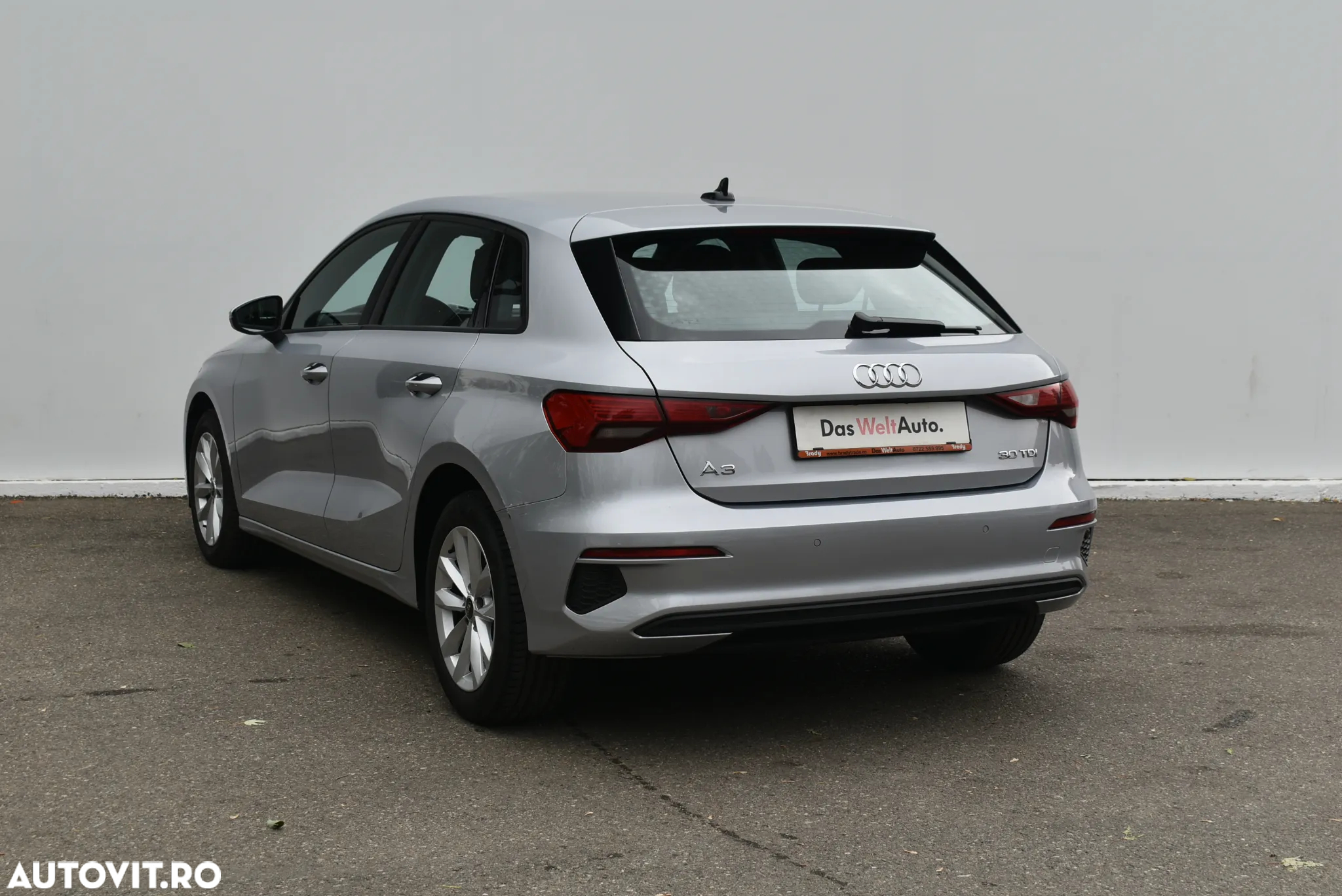 Audi A3 2.0 30 TDI Basic - 5