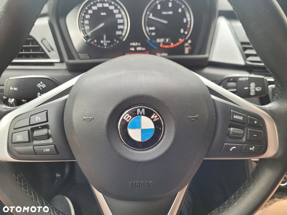 BMW Seria 2 218d - 14