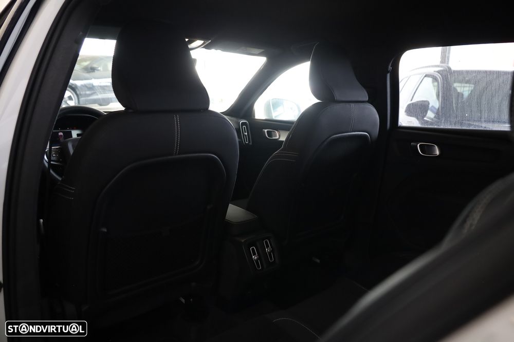 Volvo XC 40 2.0 B3 Core - 14
