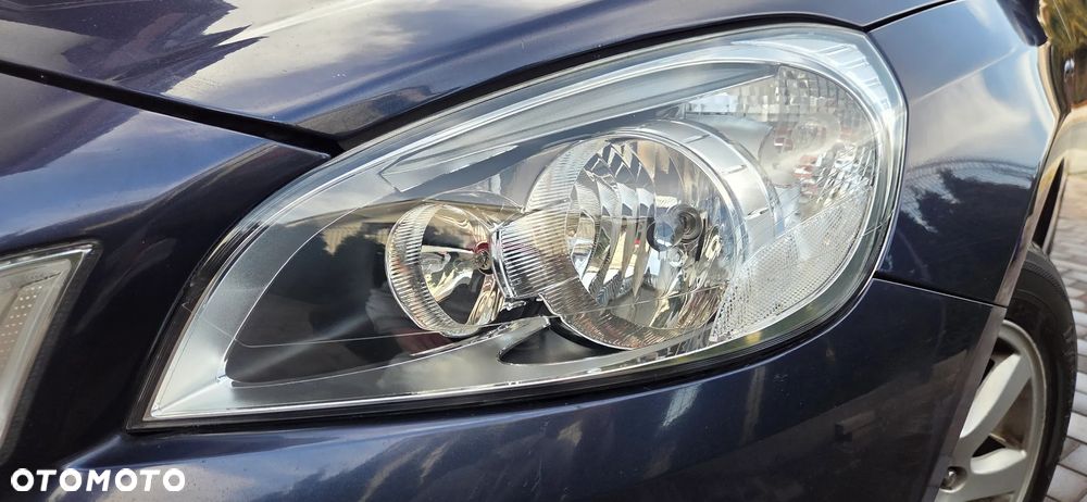 Volvo V60 DRIVe - 15