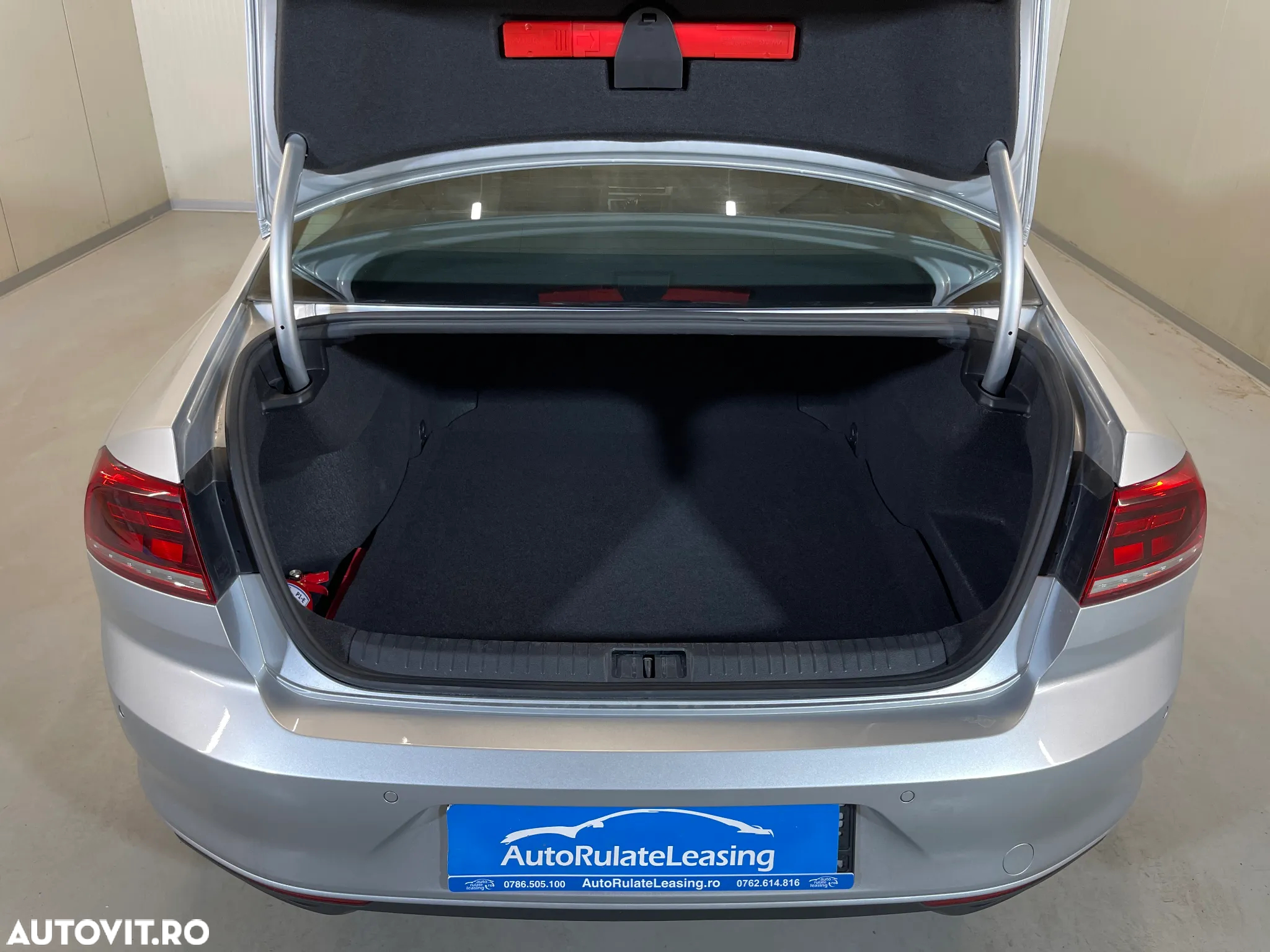 Volkswagen Passat 1.5 TSI ACT Advance - 12