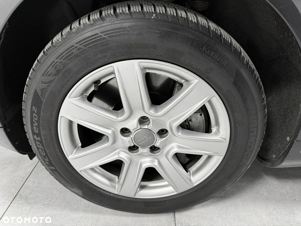 Audi A8 4.2 Quattro - 12