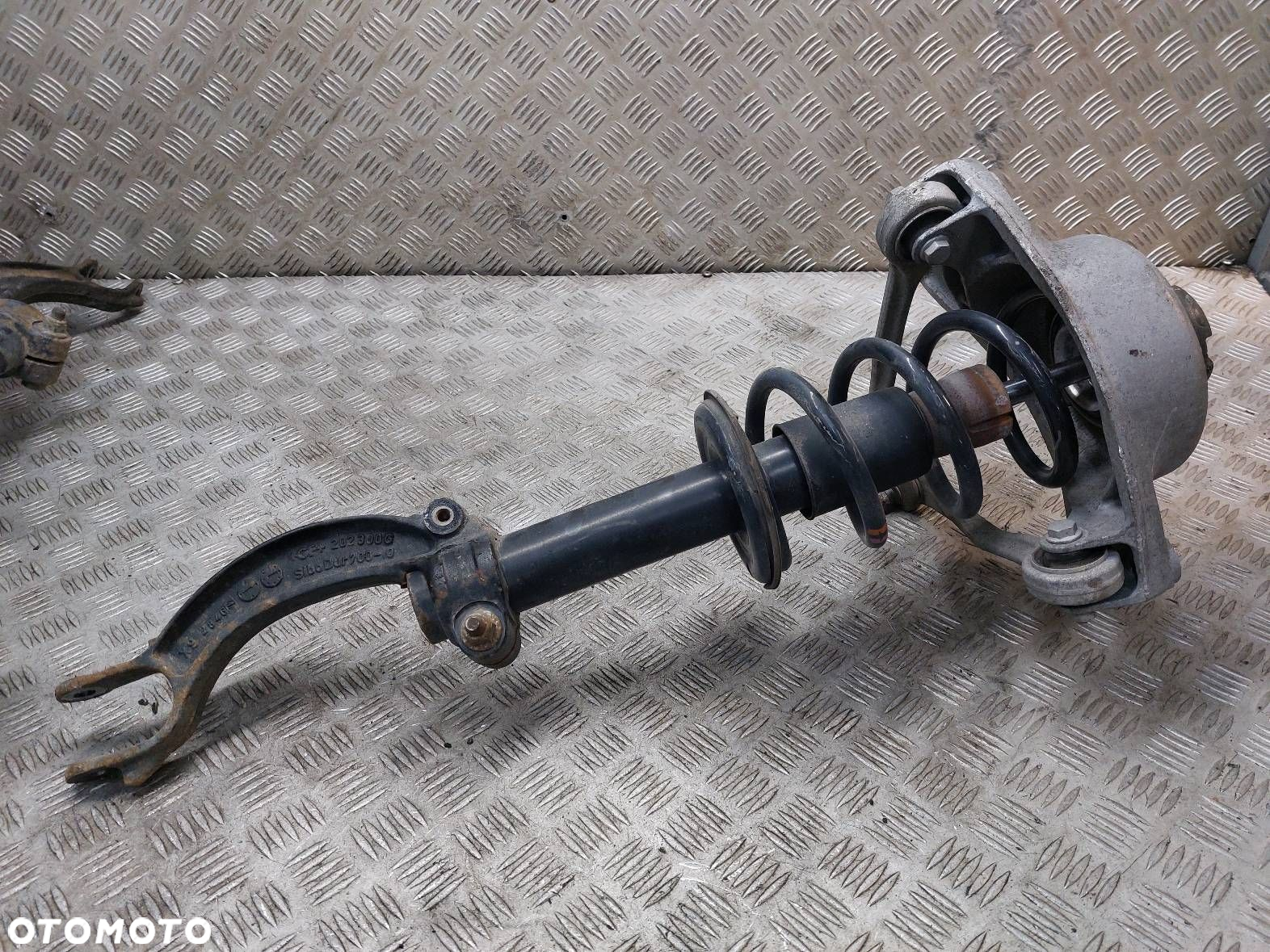 AMORTYZATOR + SPRĘŻYNA LEWY PRAWY PRZÓD AUDI A4 B8 8K0413031AN 8K0413L - 8