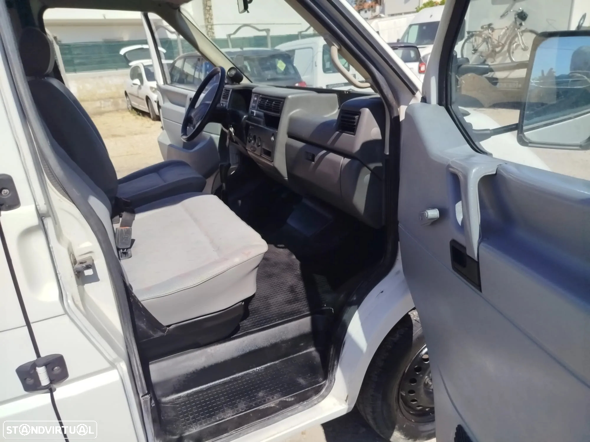 VW TRANSPORTER 2.4 CAB DUPLA - 9