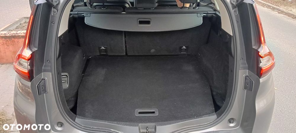 Renault Scenic ENERGY TCe 140 EDC LIMITED - 9