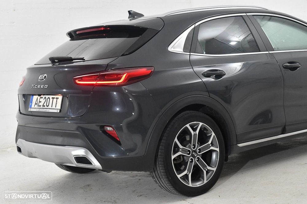 Kia XCeed 1.6 CRDi MHEV Tech - 12