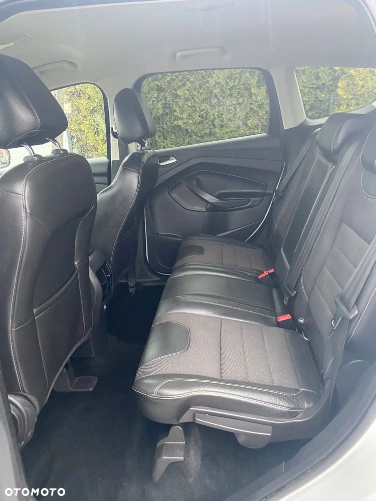 Ford Kuga 2.0 TDCi 4x4 Titanium - 33