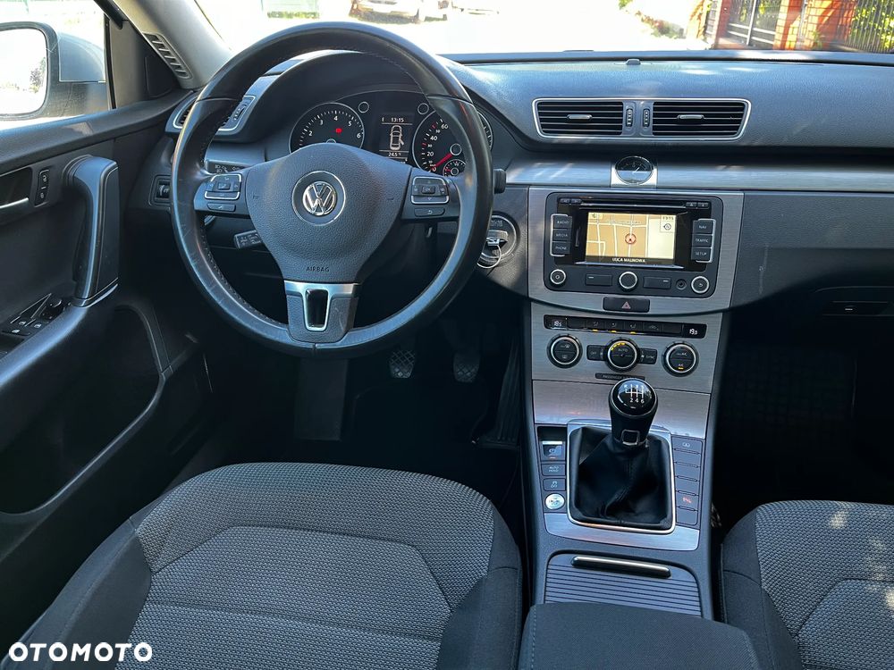 Volkswagen Passat 1.4 TSI BMT Comfortline - 12