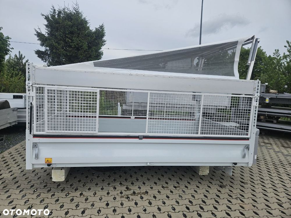 Iveco 50c/70c wywrotka z siatkami i dachem