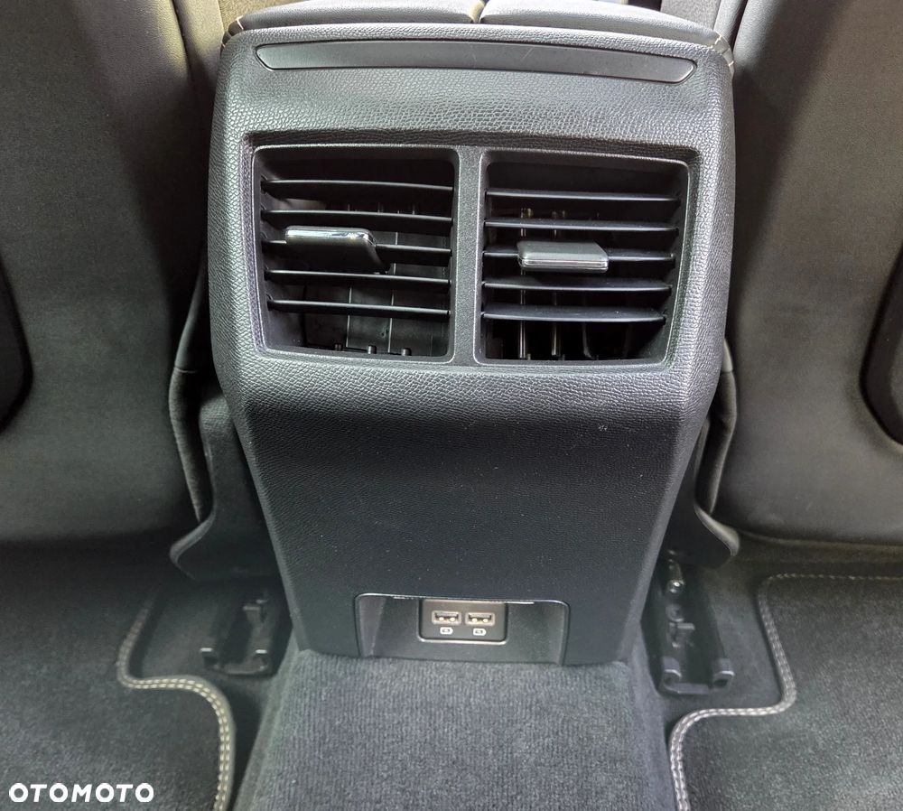 Peugeot 508 BlueHDi 160 EAT8 Allure - 27