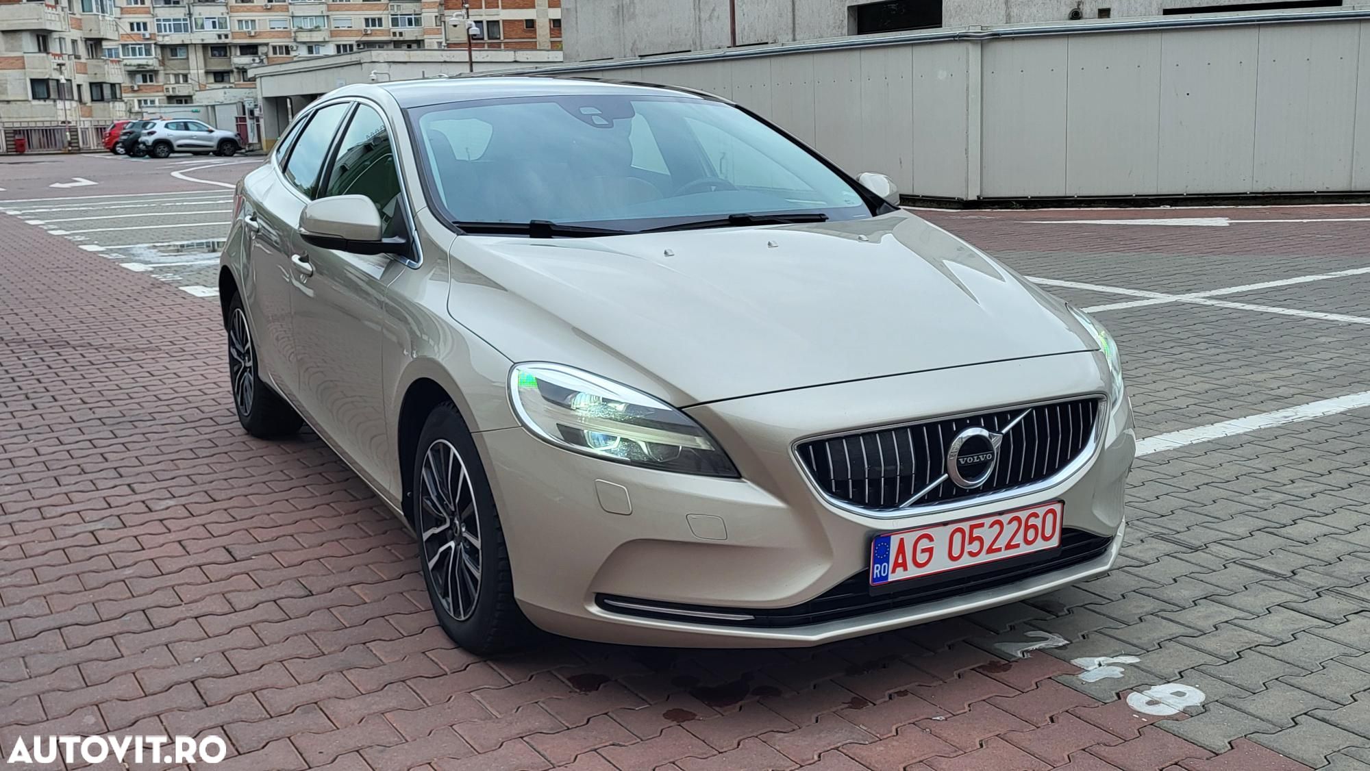 Volvo V40 - 1