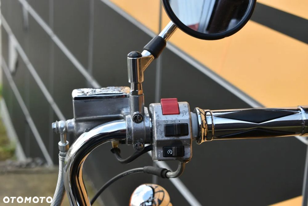 Suzuki Intruder - 22