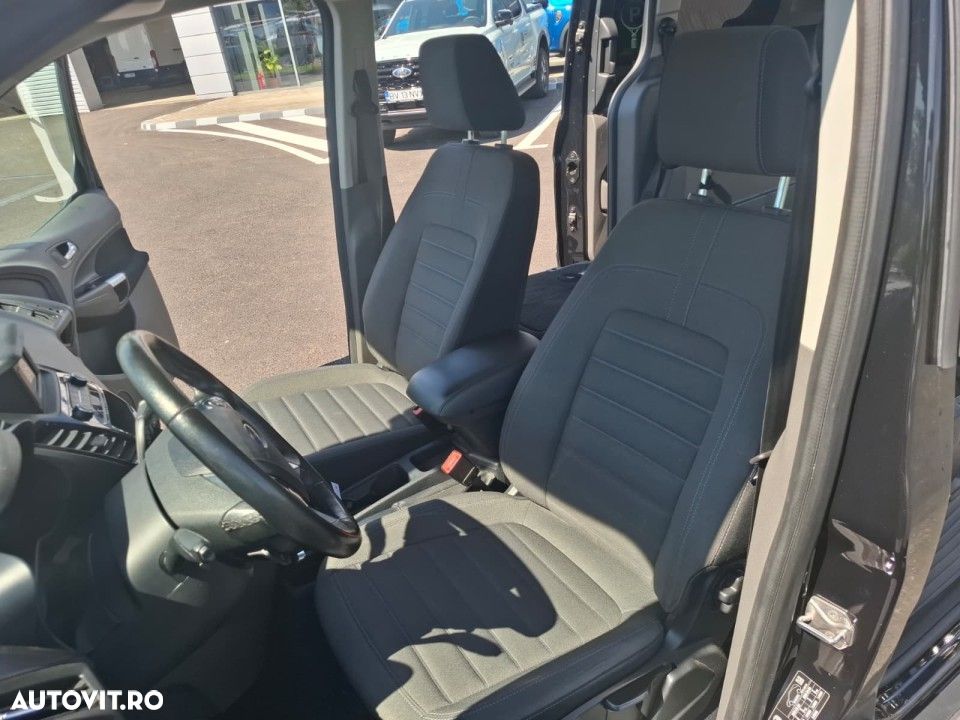 Ford Tourneo Connect - 13