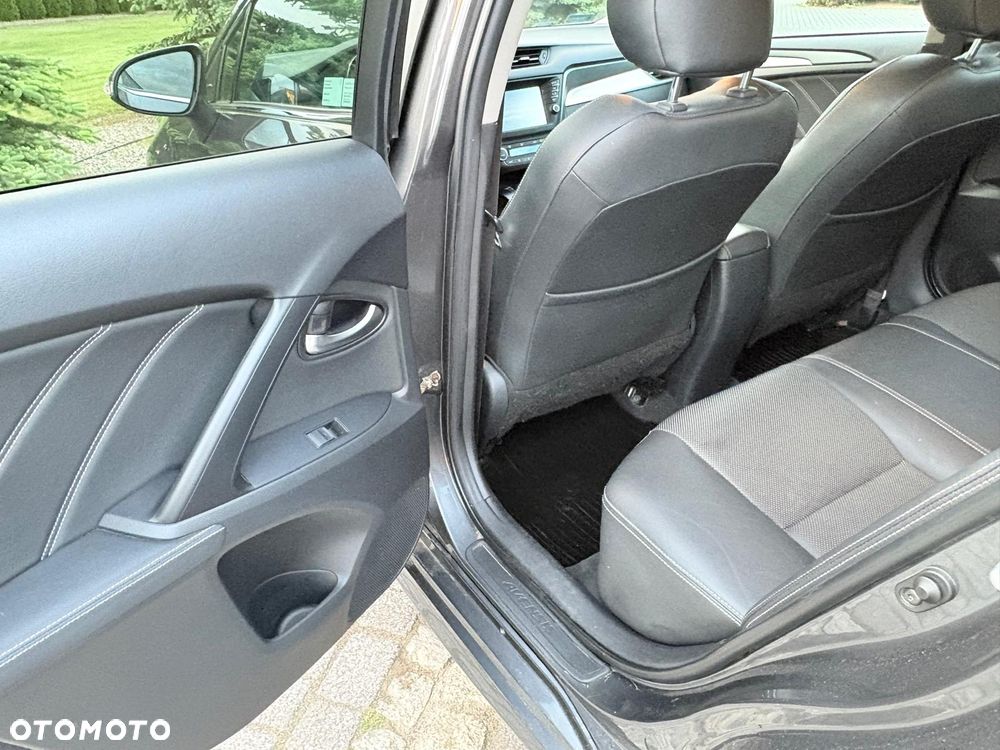 Toyota Avensis 2.0 D-4D Prestige - 27
