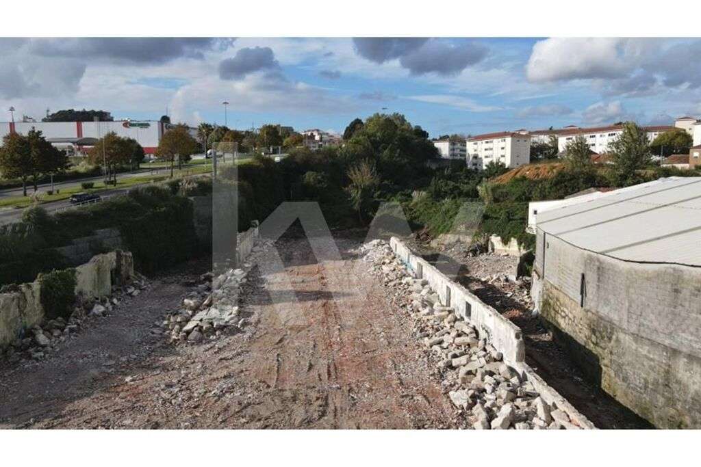 Terreno na zona Oriental do Porto, PIP aprovado construção em altura n - Grande imagem: 2/23