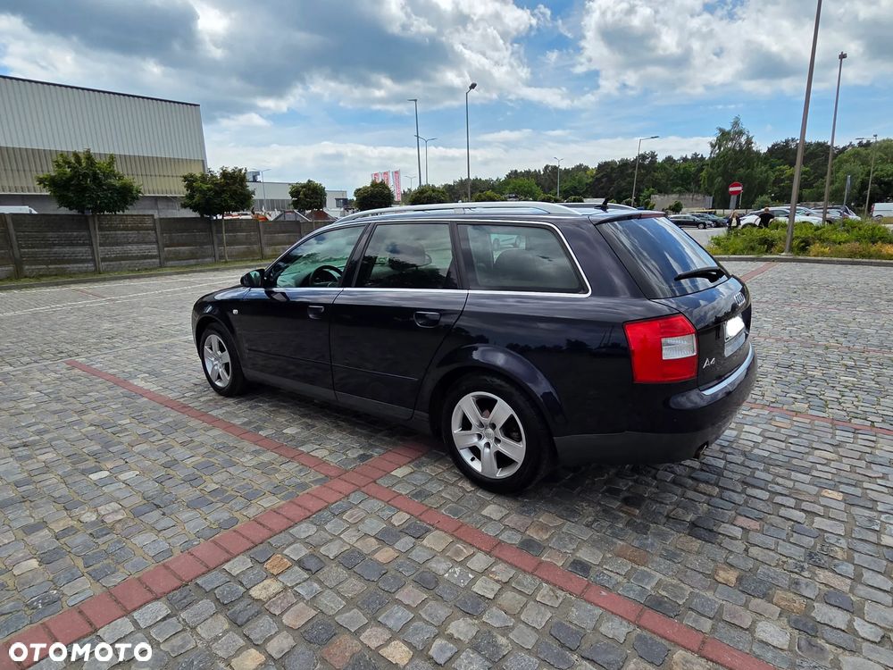 Audi A4 Avant - 10