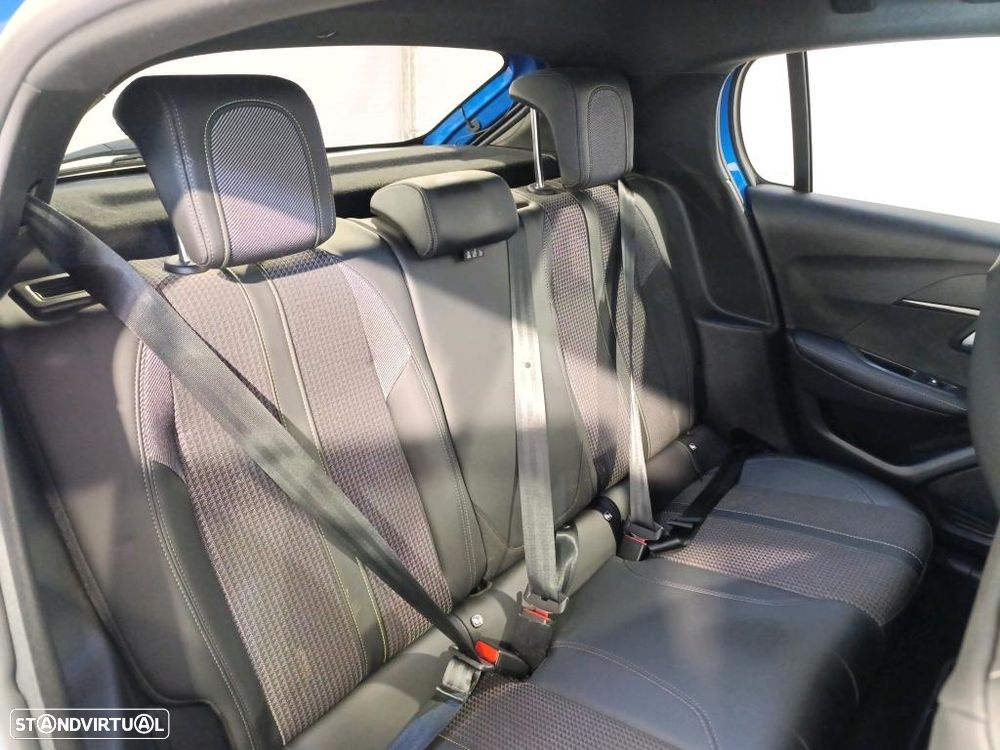Peugeot e-208 50 kWh GT - 11