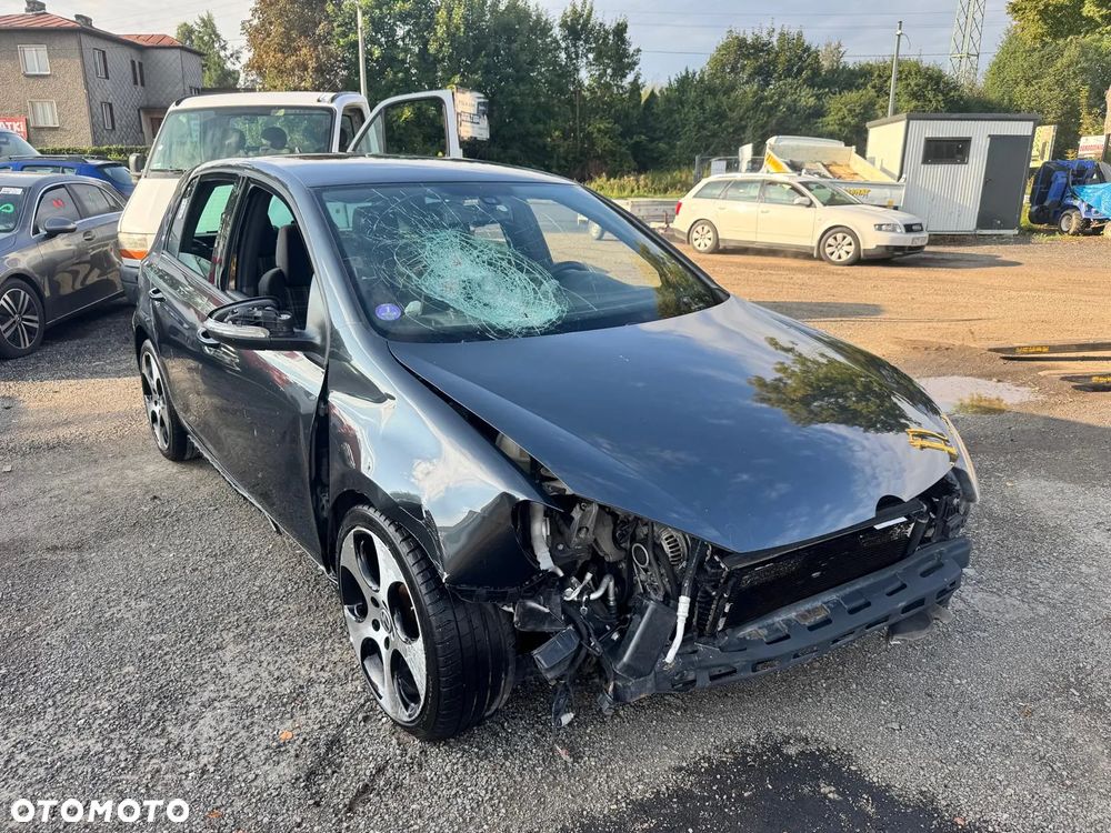 Volkswagen Golf VI 2.0 TSI GTI - 31