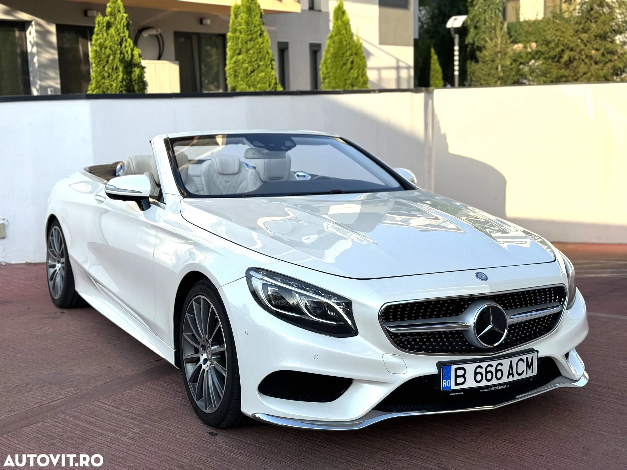 Mercedes-Benz S 500 Cabrio 9G-TRONIC - 2
