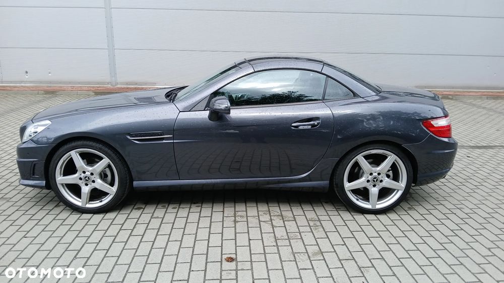 Mercedes-Benz SLK 200 (BlueEFFICIENCY) 7G-TRONIC - 17